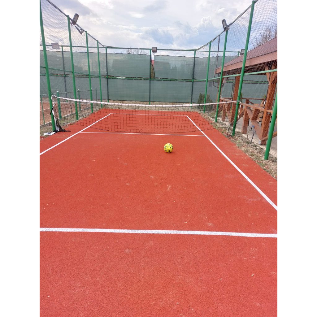 Teren de tenis cu piciorul / Fotbal tenis